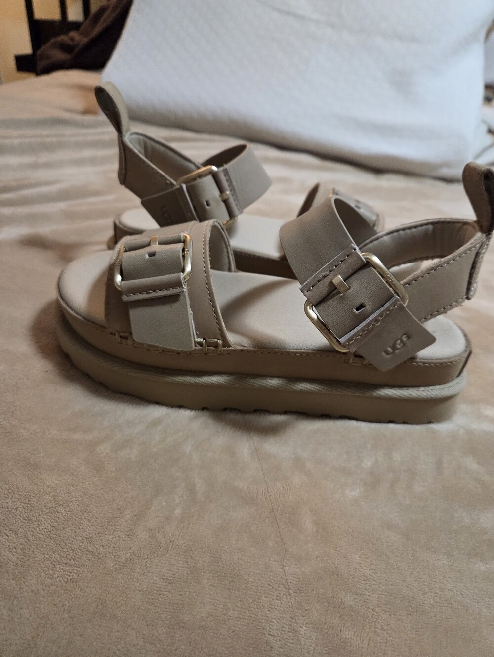 UGG Kids Beige Buckle Strap Sandals